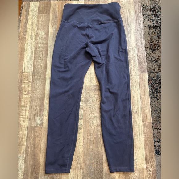 EUC Marika Workout Leggings - Picture 4 of 7